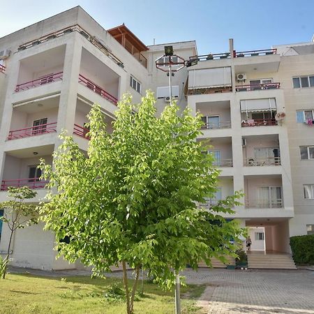 Flowers Apartments Golem  Exteriör bild